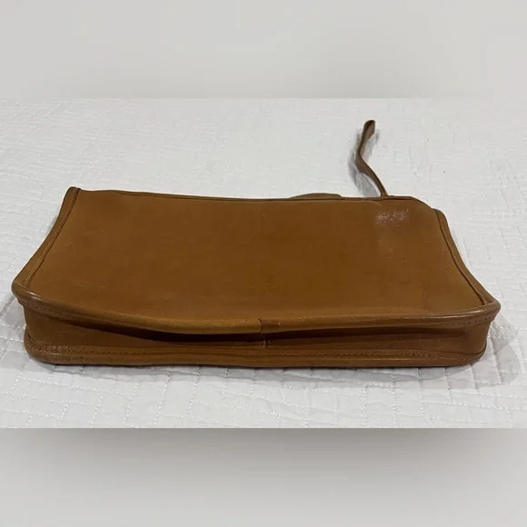 COACH :: CLUTCH - Picture 10 of 15